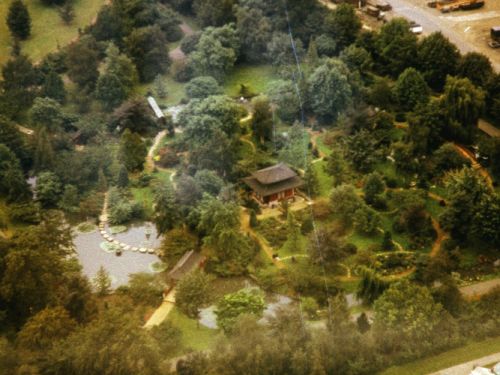 Blick vom Bayer Hochhaus